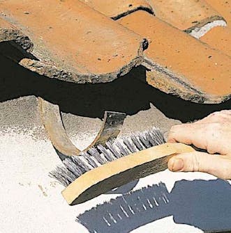 Räystäskourut: Näin asennat räystäskourut Räystäskourut: Näin asennat räystäskourut